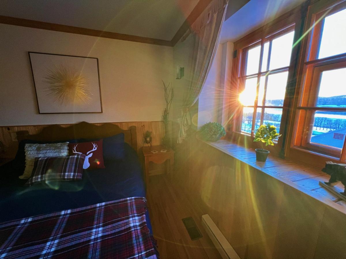Auberge Au Poste De Traite Sainte-Famille エクステリア 写真