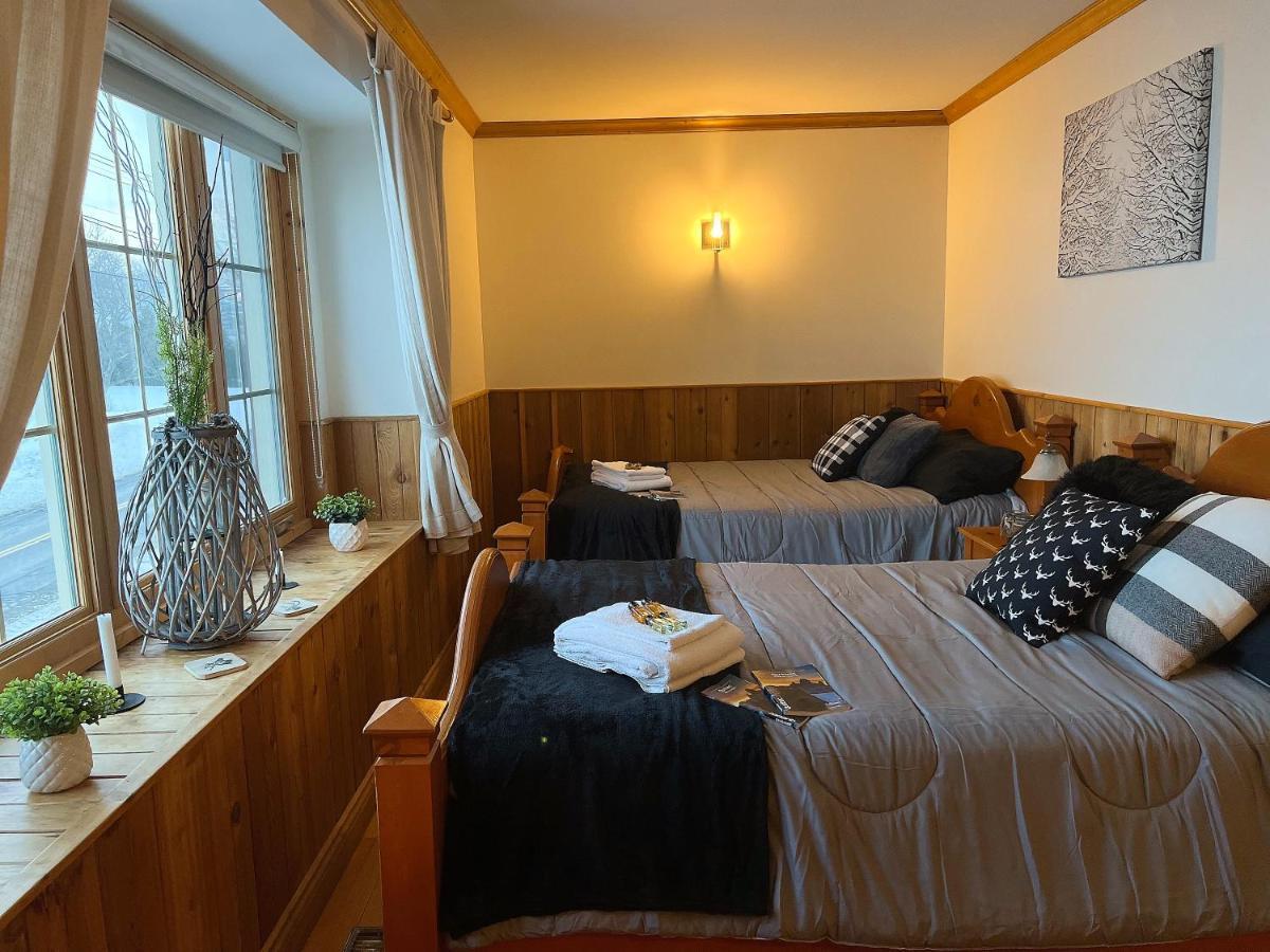 Auberge Au Poste De Traite Sainte-Famille エクステリア 写真