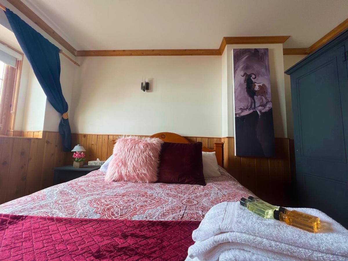 Auberge Au Poste De Traite Sainte-Famille エクステリア 写真