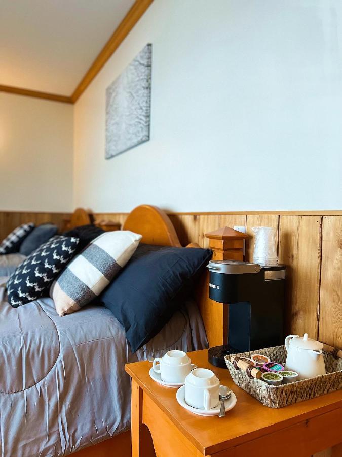 Auberge Au Poste De Traite Sainte-Famille エクステリア 写真