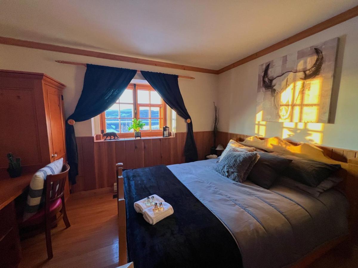 Auberge Au Poste De Traite Sainte-Famille エクステリア 写真