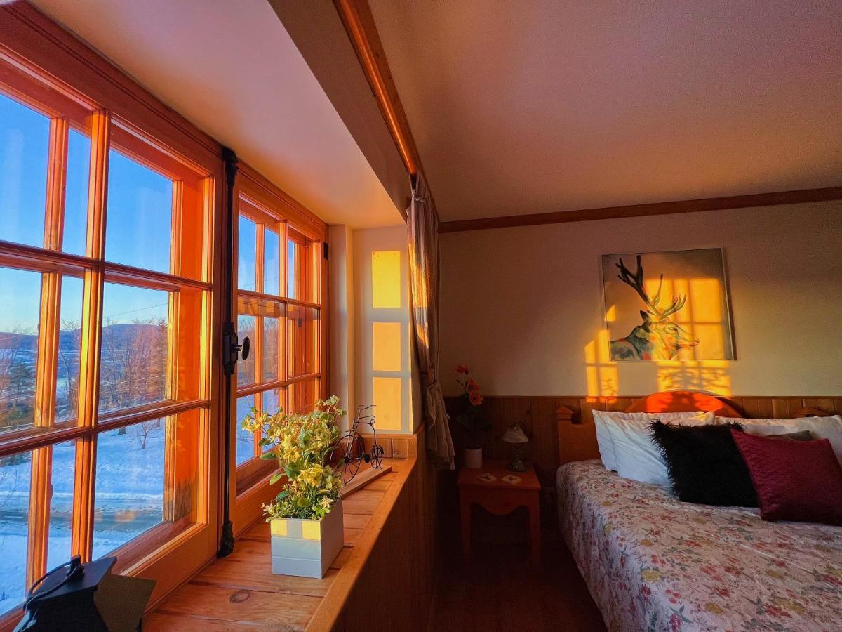Auberge Au Poste De Traite Sainte-Famille エクステリア 写真