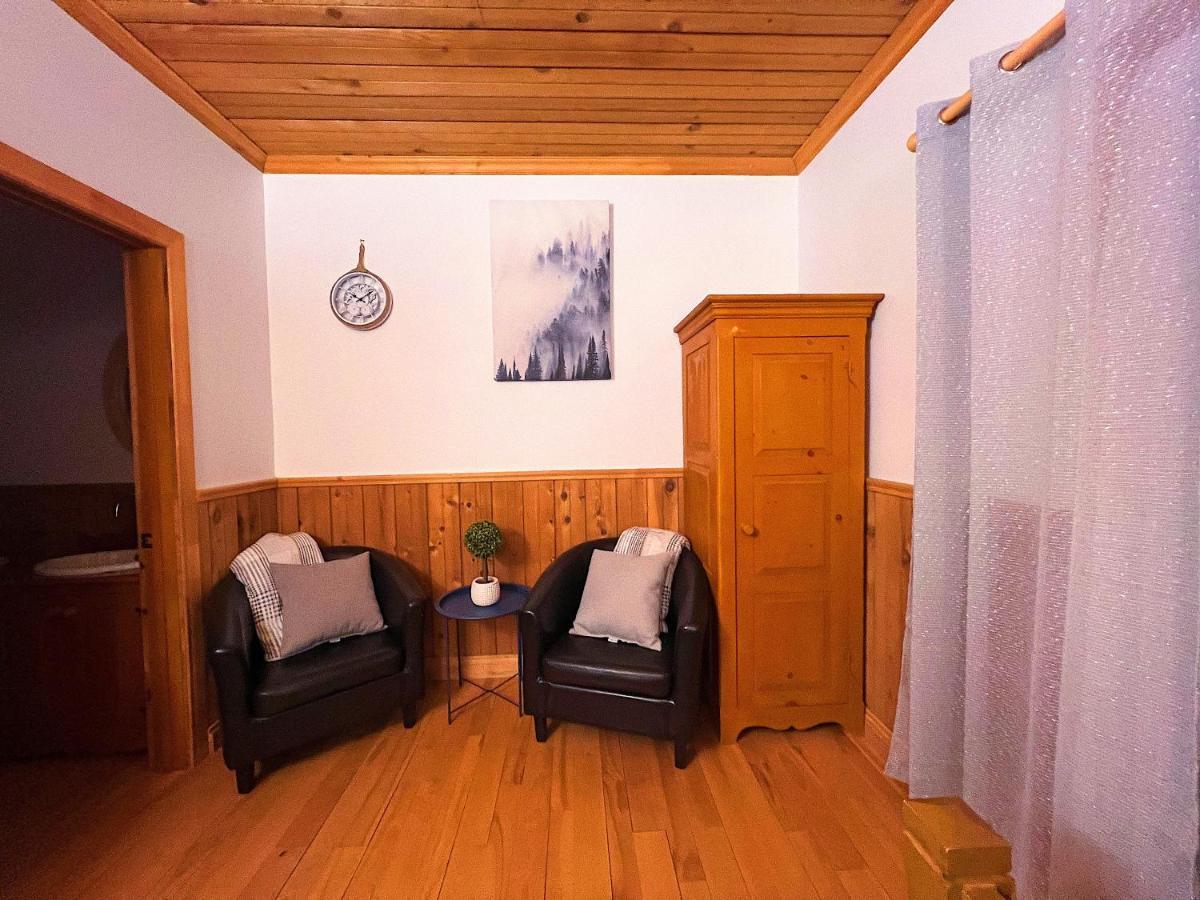 Auberge Au Poste De Traite Sainte-Famille エクステリア 写真