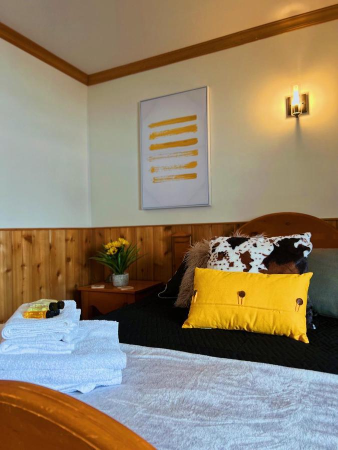 Auberge Au Poste De Traite Sainte-Famille エクステリア 写真