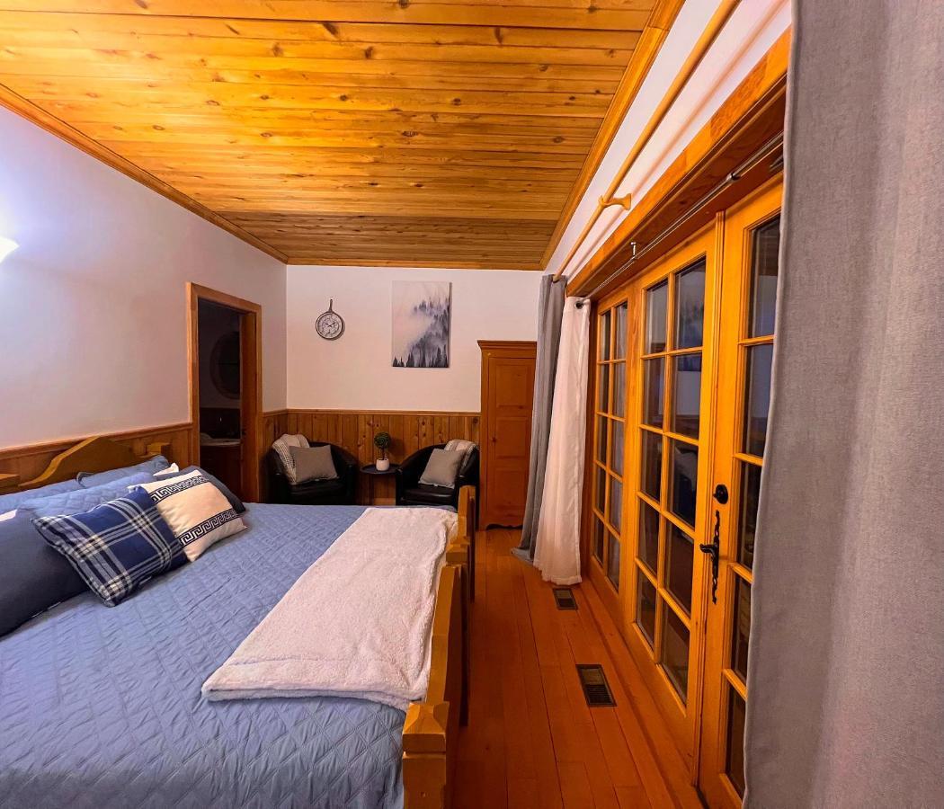 Auberge Au Poste De Traite Sainte-Famille エクステリア 写真